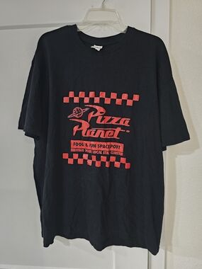 Pizza Planet Black Short-Sleeve Graphic Tee Size 2XL